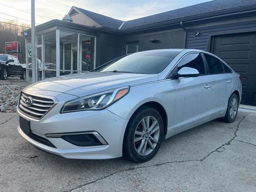 2017 Hyundai SONATA SE