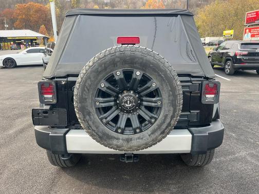 2012 Jeep Wrangler Unlimited Sahara