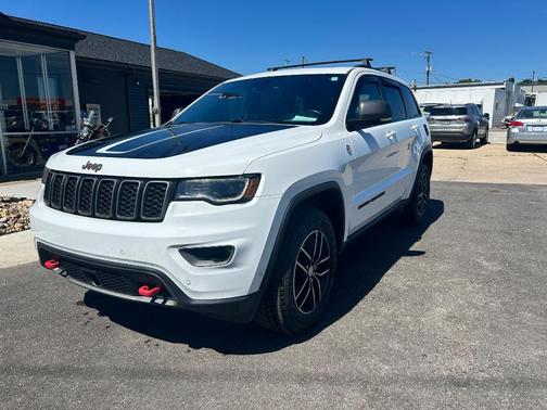 Bright White Clearcoat 2017 Jeep Grand Cherokee Trailhawk