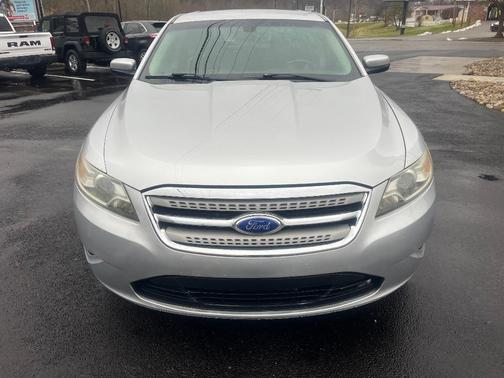 2011 Ford Taurus SEL