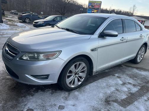 2011 Ford Taurus SEL