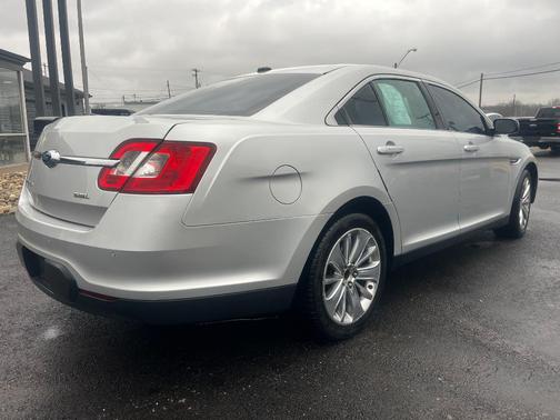 2011 Ford Taurus SEL