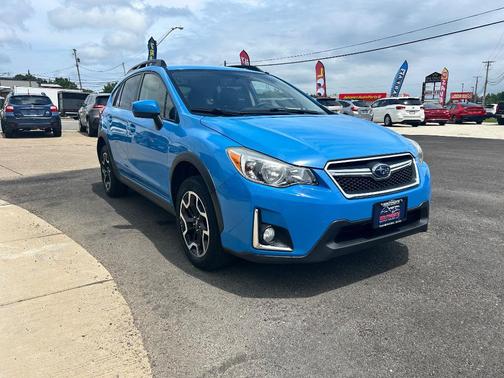 Hyper Blue 2017 Subaru Crosstrek 2.0i Premium