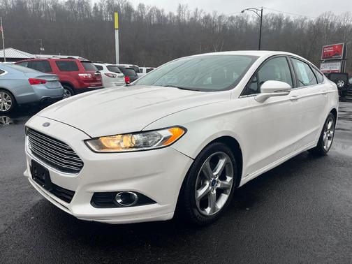 WHITE 2016 Ford Fusion SE