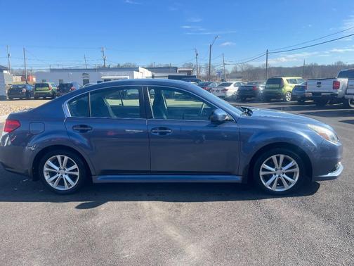2013 Subaru Legacy Premium