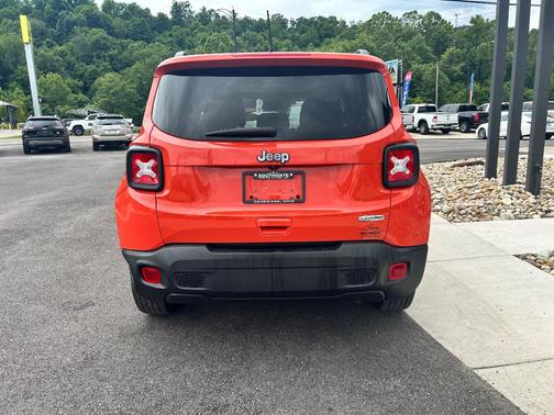 Omaha Orange Clearcoat 2019 Jeep Renegade Latitude