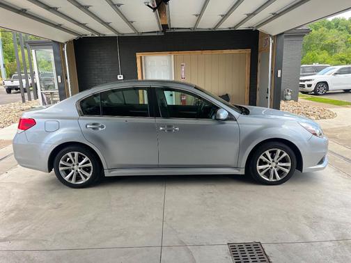 2013 Subaru Legacy Premium