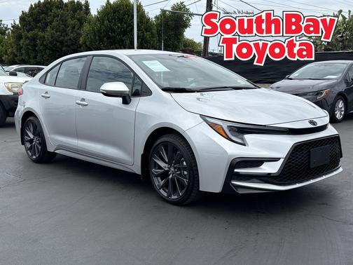 Classic Silver Metallic 2026 Toyota Corolla SE