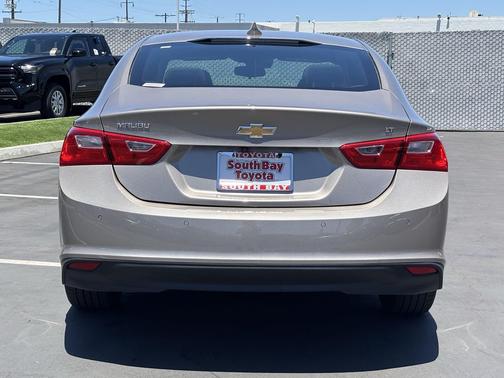 Mineral Gray Metallic 2024 Chevrolet Malibu FWD 1LT