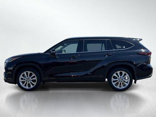 Midnight Black Metallic 2024 Toyota Highlander Limited