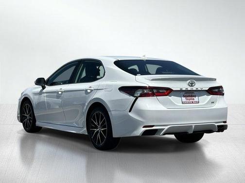 Ice 2024 Toyota Camry SE