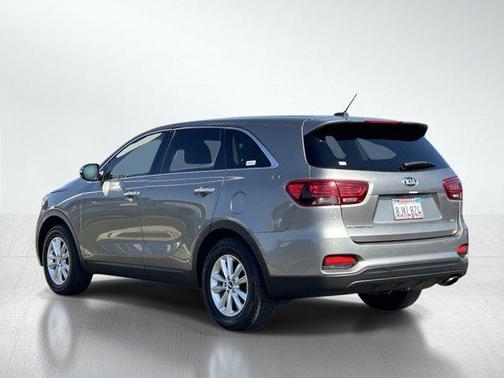 Titanium Silver 2019 Kia Sorento LX