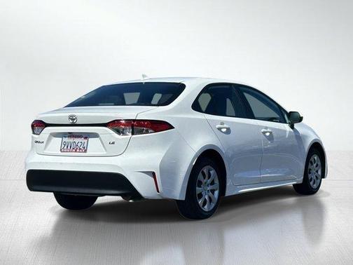 Ice 2025 Toyota Corolla LE