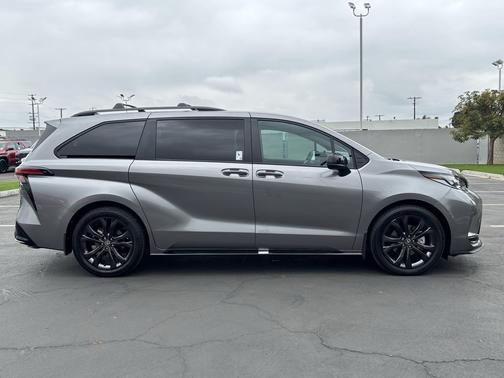 Heavy Metal 2026 Toyota Sienna XSE 7 Passenger