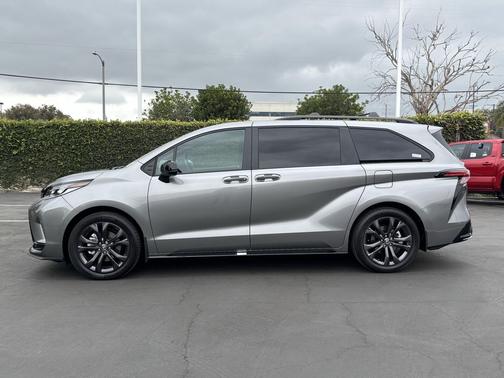 Heavy Metal 2026 Toyota Sienna XSE 7 Passenger