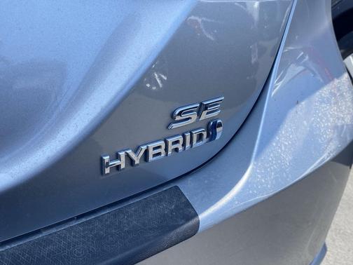 Celestial Silver Metallic 2023 Toyota Camry SE
