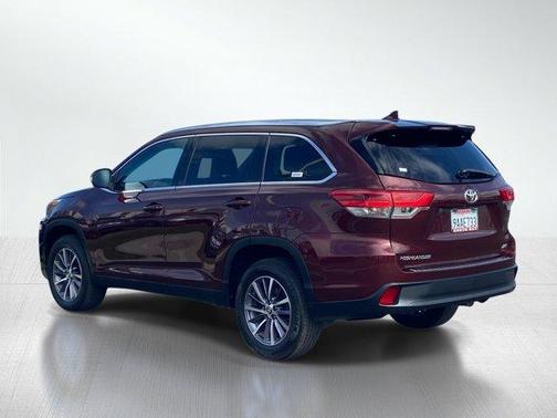 Ooh La La Rouge Mica 2019 Toyota Highlander XLE