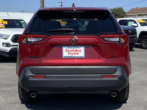 Pearl 2025 Toyota RAV4 LE