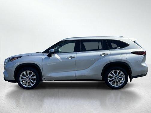Celestial Silver Metallic 2024 Toyota Highlander Limited