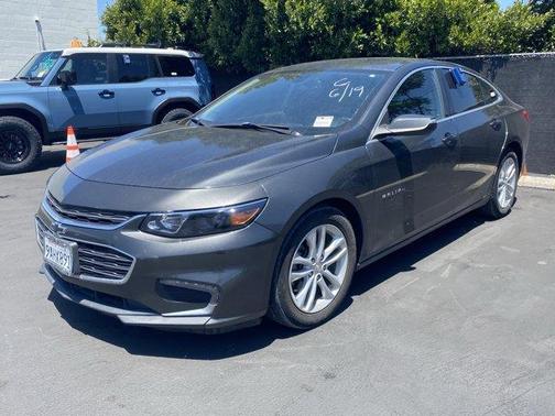 Nightfall Gray Metallic 2018 Chevrolet Malibu LT