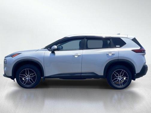 Brilliant Silver Metallic 2023 Nissan Rogue SV