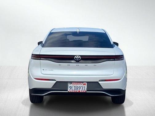 Oxygen White 2024 Toyota Crown XLE