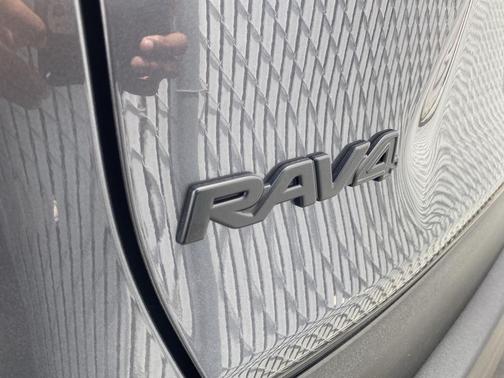 Magnetic Gray Metallic 2025 Toyota RAV4 XLE