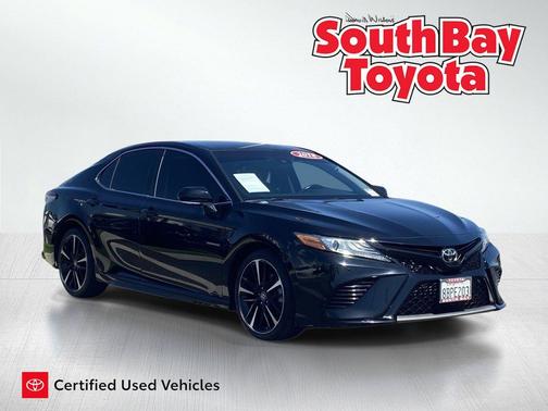 Midnight Black Metallic 2018 Toyota Camry XSE