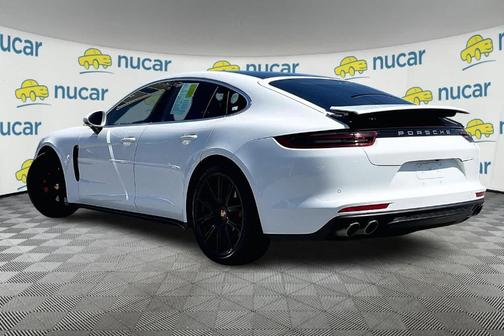 2018 Porsche Panamera 4S
