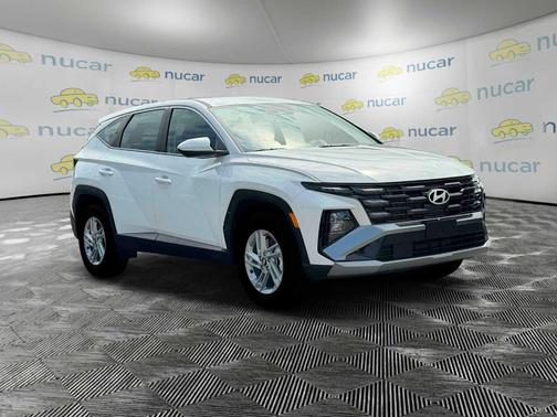 2025 Hyundai TUCSON SE