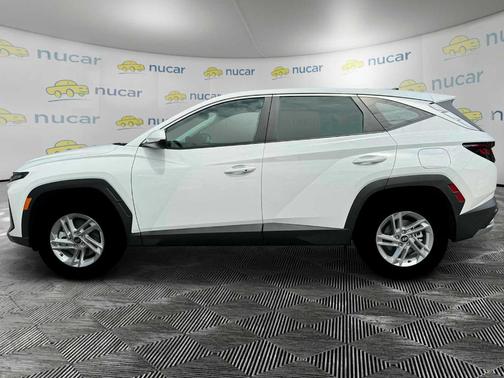 2025 Hyundai TUCSON SE