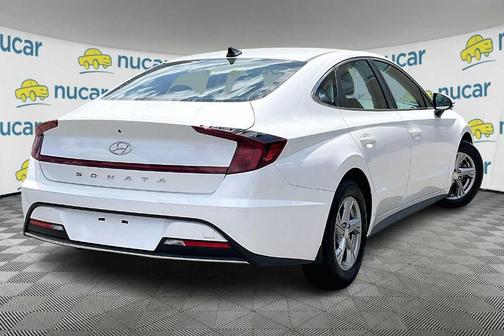 2022 Hyundai SONATA SE
