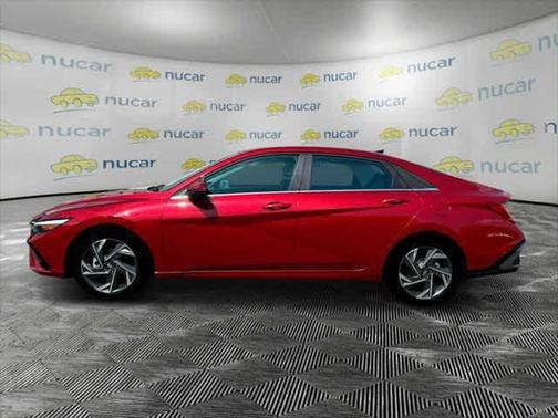 2025 Hyundai ELANTRA Limited