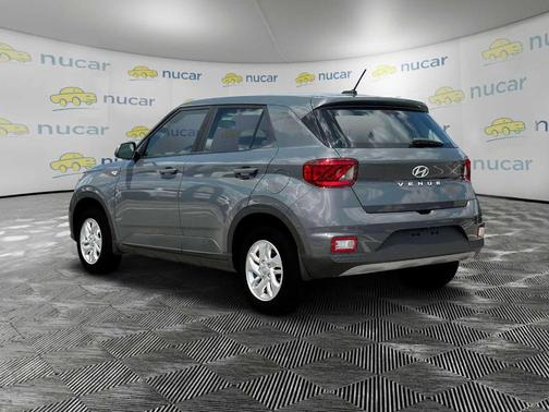 2025 Hyundai VENUE SE