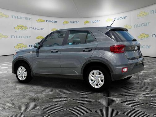 2025 Hyundai VENUE SE