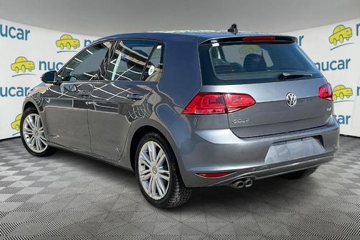 2015 Volkswagen Golf TDI SE 4-Door