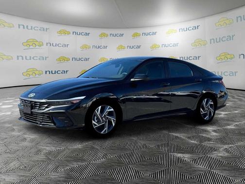 2025 Hyundai ELANTRA HEV SEL