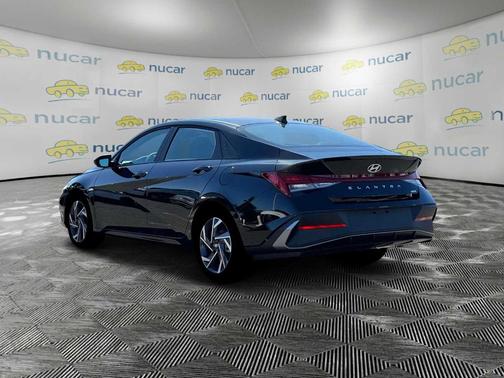 2025 Hyundai ELANTRA HEV SEL