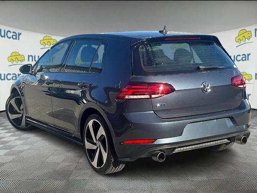2018 Volkswagen Golf GTI 2.0T SE 4-Door