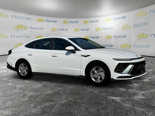 2025 Hyundai SONATA SE