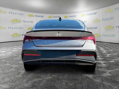 2025 Hyundai ELANTRA HEV SEL