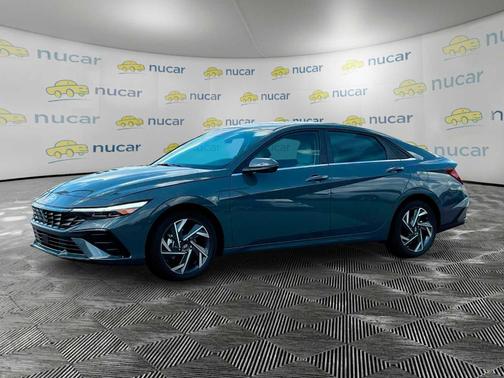 2025 Hyundai ELANTRA Limited