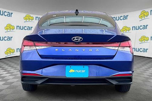 2022 Hyundai ELANTRA SEL