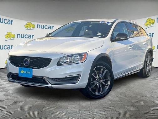2016 Volvo V60 Cross Country T5