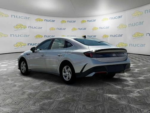 2025 Hyundai SONATA SE