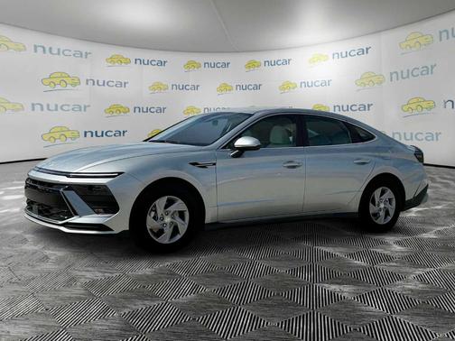 2025 Hyundai SONATA SE