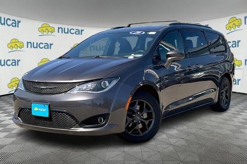 2019 Chrysler Pacifica Touring-L