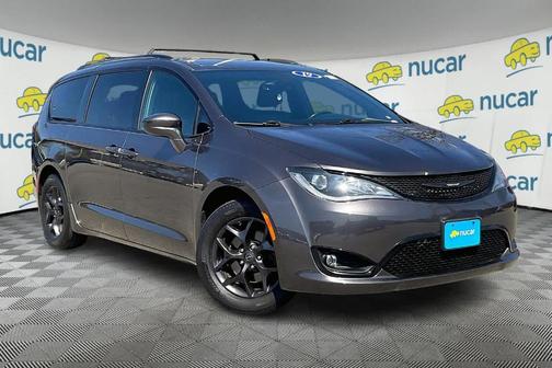 2019 Chrysler Pacifica Touring-L
