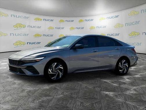 2025 Hyundai ELANTRA HEV SEL
