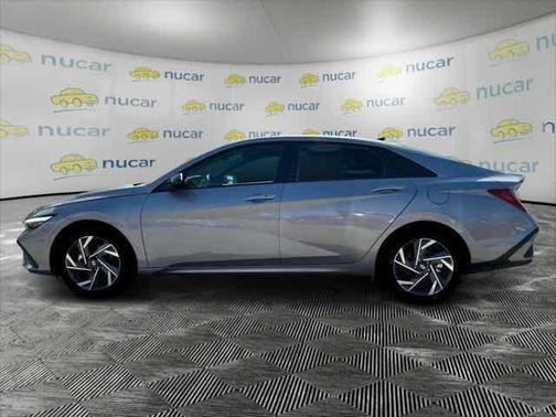 2025 Hyundai ELANTRA HEV SEL